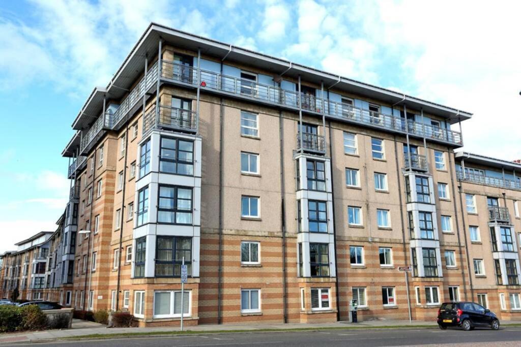 Lovely 2 Bed Apartment Close To Aberdeen Beach! Exterior photo